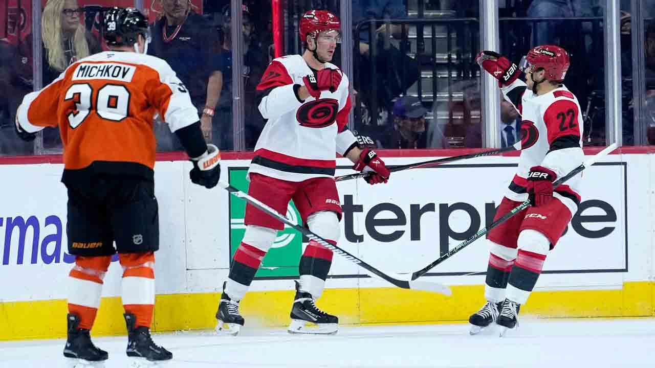 Hurricanes send Flyers to franchise-record 7th straight loss to open season