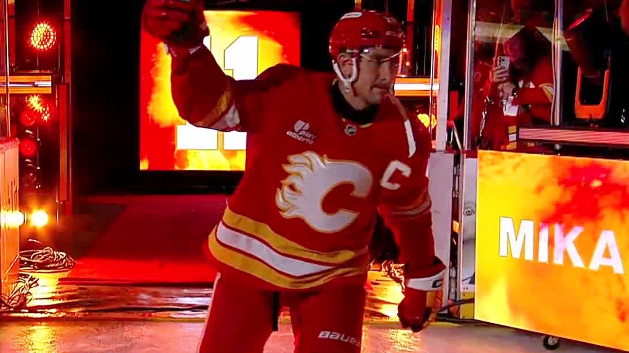 Calgary Flames presenterar truppen inför sista säsongen i Saddledome