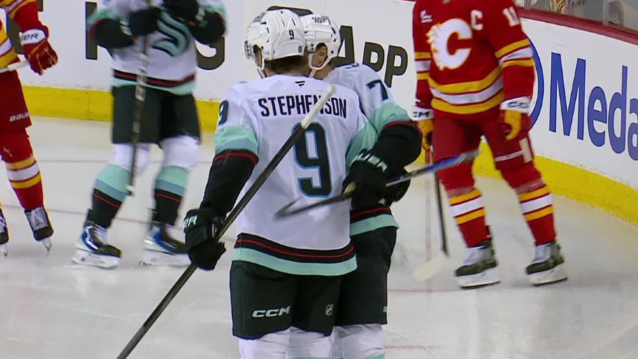 Kraken's Stephenson leaps over falling Flames defender to score breakaway goal
