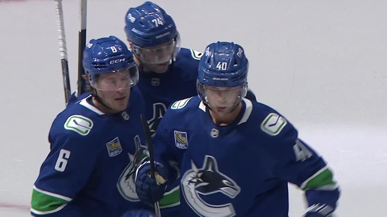 Pettersson svarade för Canucks fjärde raka mål i målkalas mot Oilers