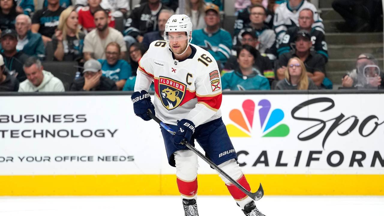 Osäkerhet kring Barkovs knäskada – hur ska Panthers hantera läget?