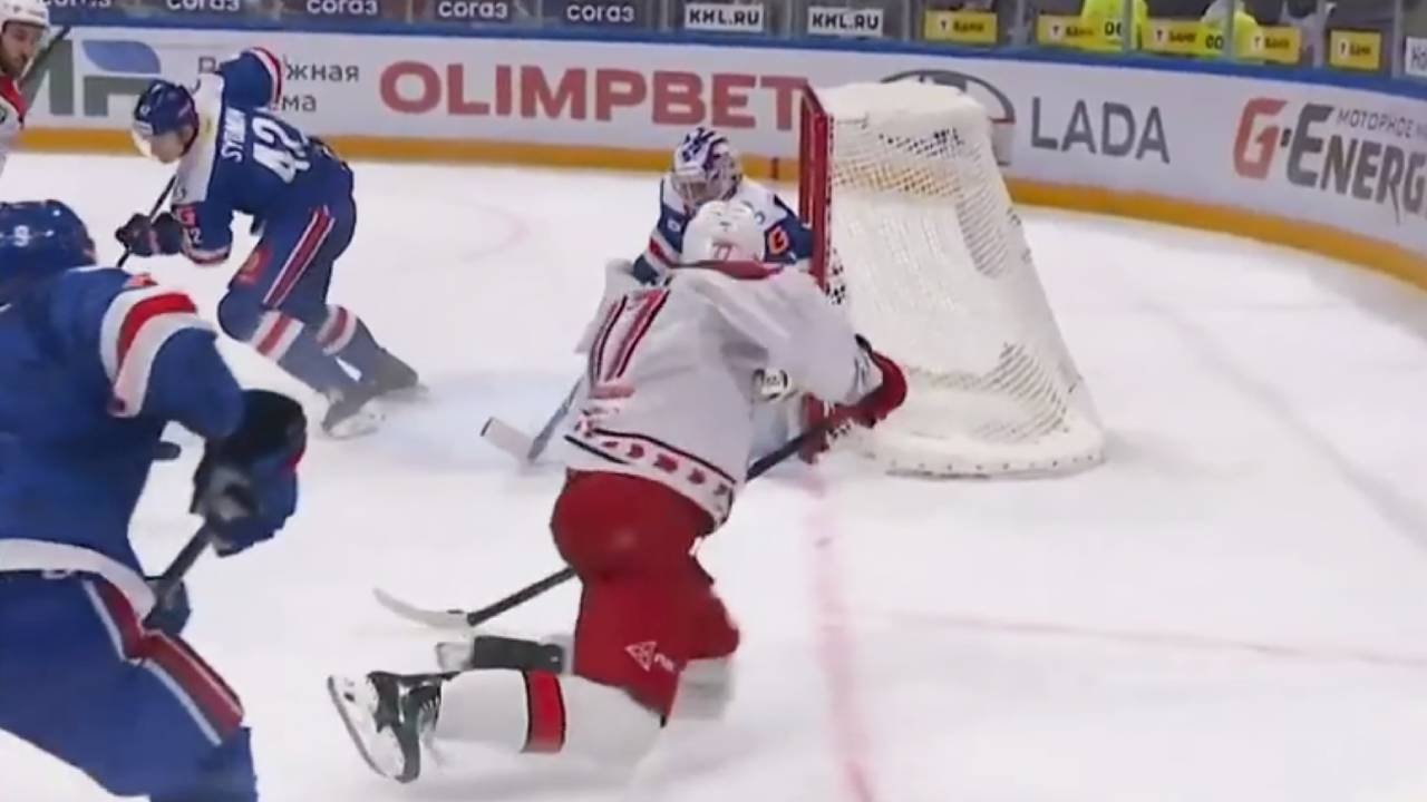 Sick snipe and great celly from 20-year old KHLer Maxim Tarasov