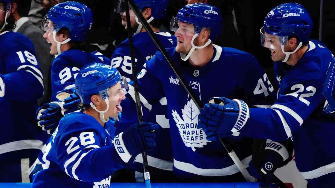 Maple Leafs’ Stecher snipes winner with 28 seconds left vs. Rangers