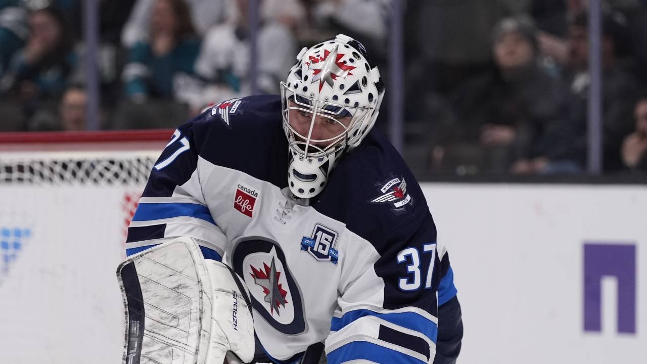 How Hellebuyck acquisition puts Devils ‘firmly in pursuit’ of division