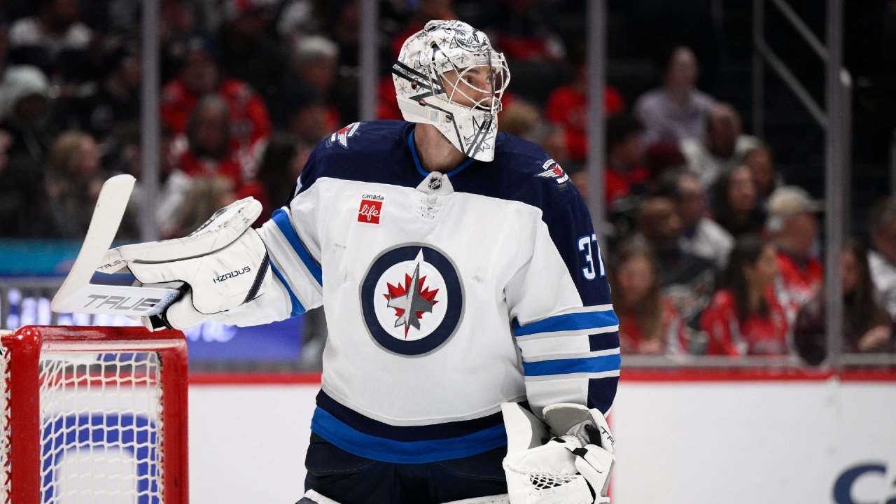Does Hellebuyck make the Devils a Stanley Cup contender?