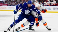 Sunday Overreactions: Time for Maple Leafs to shift Tavares to wing