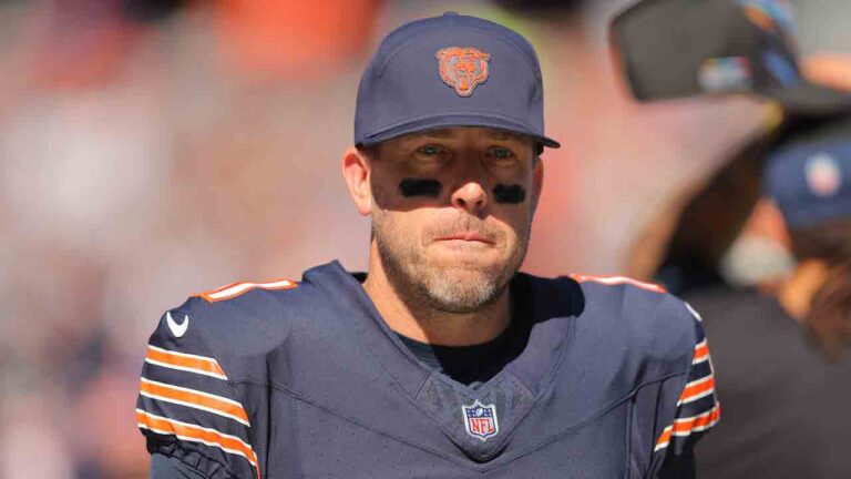 Chicago Bears quarterback Case Keenum (11) looks on during an NFL football game against the New York Jets in Chicago, Sunday, Oct. 4, 2026. (Melissa Tamez/AP)