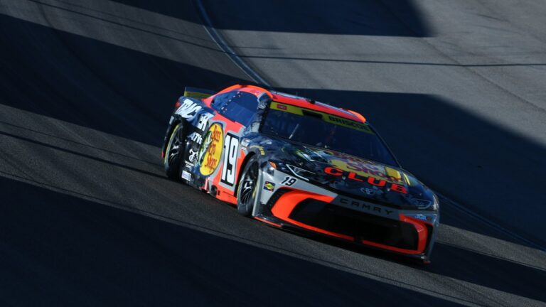 Chase Briscoe navigates Turn 1 during a NASCAR Cup Series auto race Sunday, Oct. 4, 2026, in Las Vegas. (AP Photo/Sam Morris)