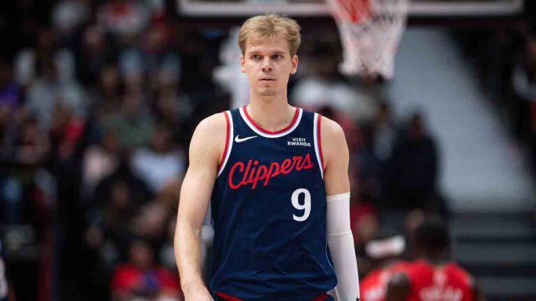 LA Clippers' Gradey Dick (9) walks up the court during the second half of a preseason NBA basketball game against the Toronto Raptors in Vancouver, on Saturday, Oct. 10, 2026. (Ethan Cairns/CP)