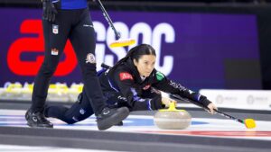Kerri Einarson lines up a shot during the final of the Co-op Invitational. Team Einarson won the first GSOC event of the year 6-3 over Team Kang. (Anil Mungal/TCG)