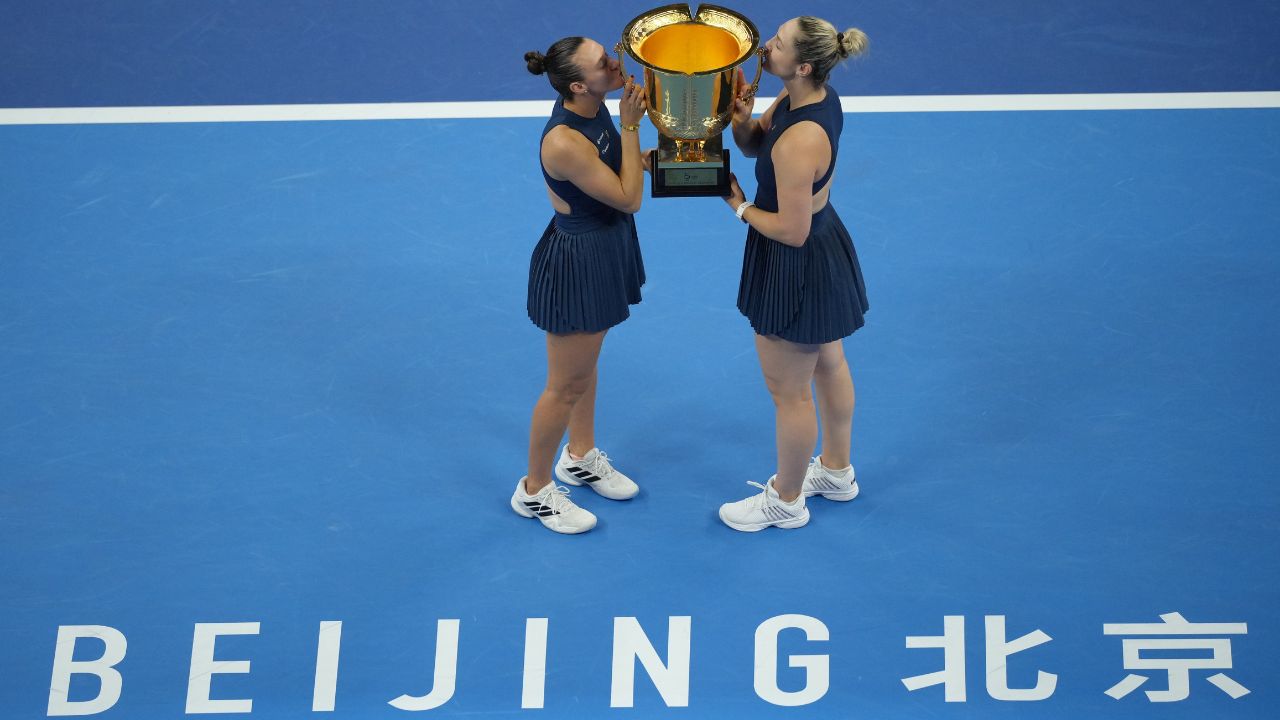 Stefani and Canada’s Dabrowski win China Open women’s doubles final