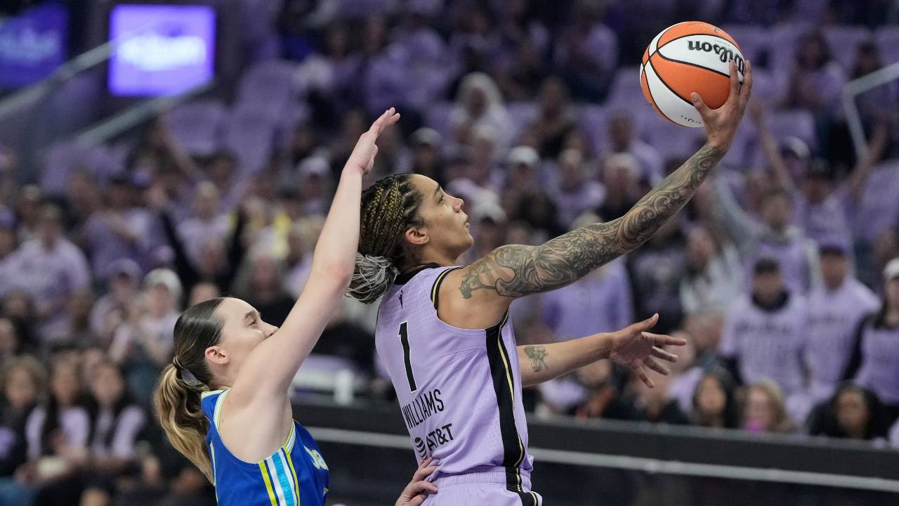 Valkyries advance to WNBA semifinals with 16-point rally over Wings