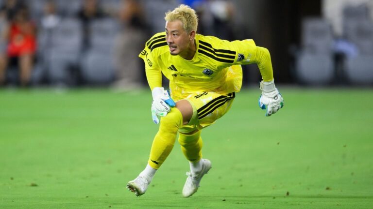 Vancouver Whitecaps FC goalkeeper Yohei Takaoka (1) runs during the first half of an MLS soccer match against the Los Angeles Football Club in Los Angeles, Saturday, Oct. 10, 2026. (Kyusung Gong/AP Photo)