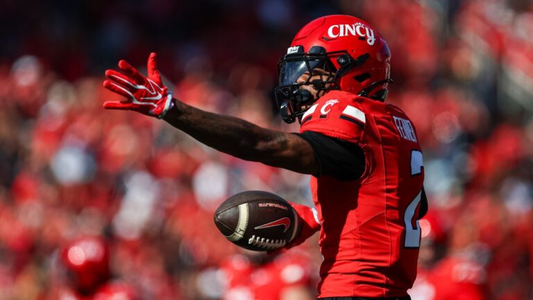 Cincinnati wide receiver Larenzo Fenner (2) celebrates after gaining a first down during the second half of an NCAA college football game against Texas Tech, Saturday, Oct. 24 2026, in Cincinnati. (Lydia Schembre/AP Photo)
