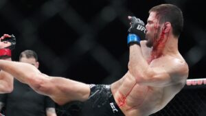 Arnold Allen, left, fights Movsar Evloev during a featherweight bout at UFC 297 in Toronto on Saturday, January 20, 2024. (Nathan Denette/CP)
