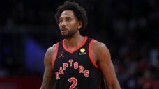 Raptors’ Kawhi Leonard out vs. Timberwolves with knee swelling