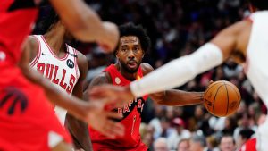 Toronto Raptors' Kawhi Leonard (2) looks for a lane during second half NBA basketball action in Toronto against the Chicago Bulls on Wednesday, Oct. 21, 2026. (Frank Gunn/CP)