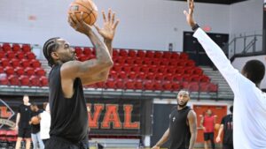 Toronto Raptors Kawhi Leonard during basketball training camp action in Quebec City, Tuesday, Sept. 29, 2026 (Jacques Boissinot/CP)