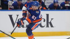 Islanders’ Maccelli, Ritchie exit with lower-body injuries vs. Maple Leafs