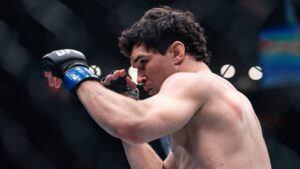 Mike Malott prepares to fight Kevin Holland during their welterweight bout at a UFC Fight Night in Vancouver, on Saturday, October 18, 2025. (Ethan Cairns/CP)