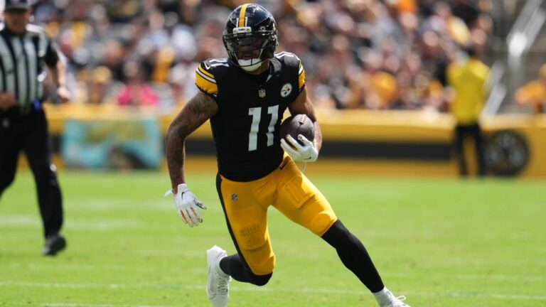 Pittsburgh Steelers wide receiver Michael Pittman Jr. (11) runs after a catch during the first half of an NFL football game against the Atlanta Falcons in Pittsburgh Sunday, Sept. 13, 2026. (Gene J. Puskar/AP)